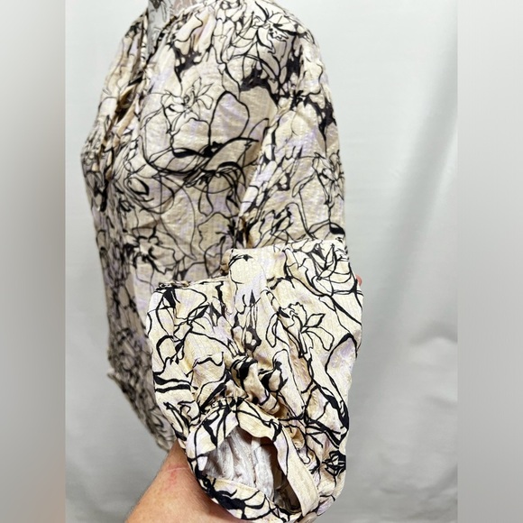 NORDSTROM Signature Cream abstract print balloon sleeve top size XXS. - Picture 3 of 14
